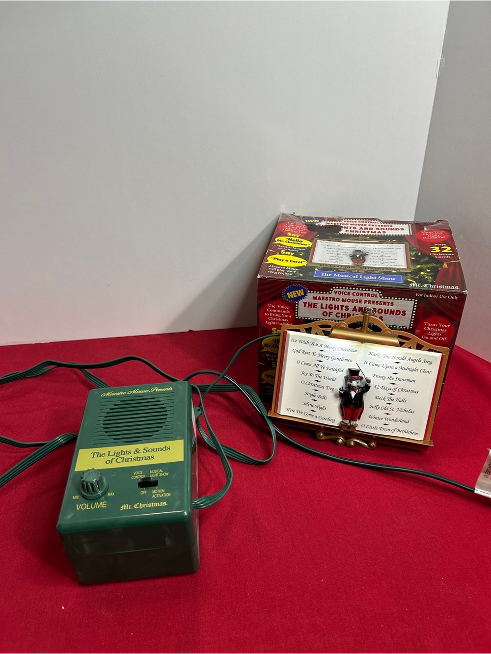 The Lights & Sounds of Christmas Holiday Sound Box - Green